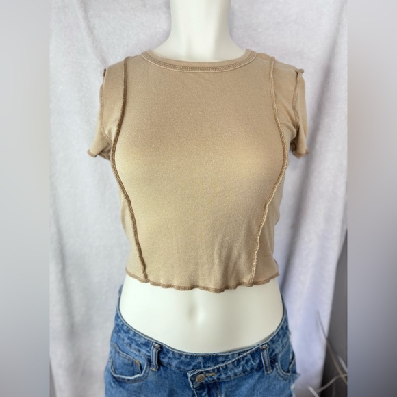Tan Crop Top Exposed Seam Short‎ Sleeve Casual Tee Shirt - Picture 1 of 3
